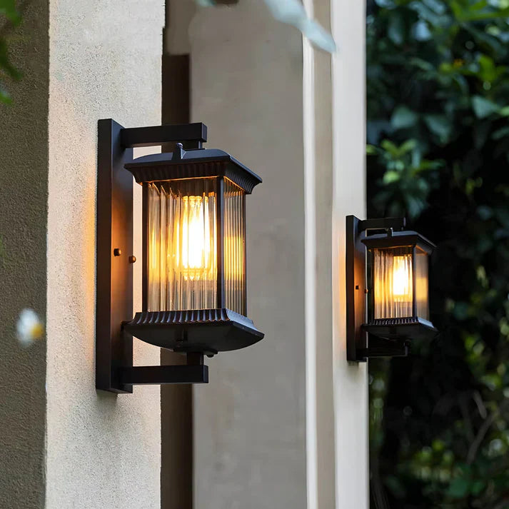 Classic Outdoor Wall Lamp with Warm LED Light