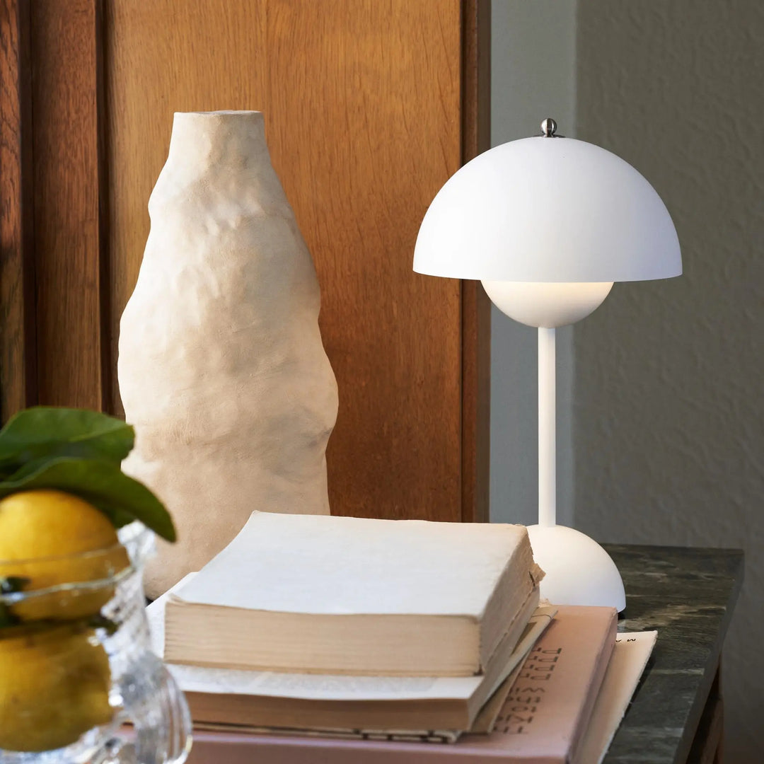 LED Table Lamp in Modern Arch Design