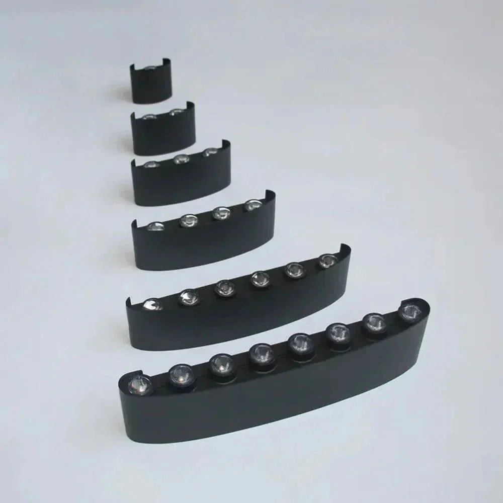 Elina – Modern LED Wall Light for Indoor & Outdoor Use in Black & White