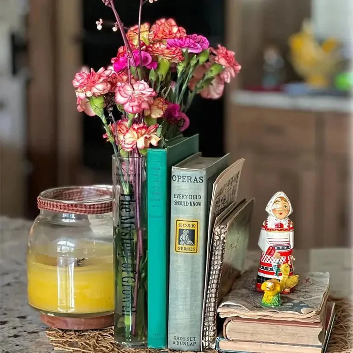 Lina – Transparent Book Vase Made of Acrylic for Modern Flower Arrangements