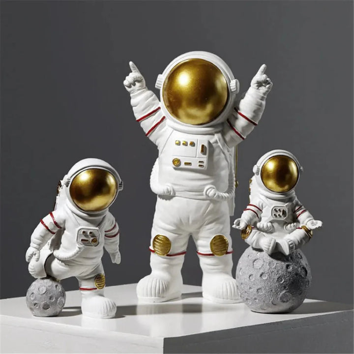 Orven – Astronaut Figurine made of Resin for Decoration