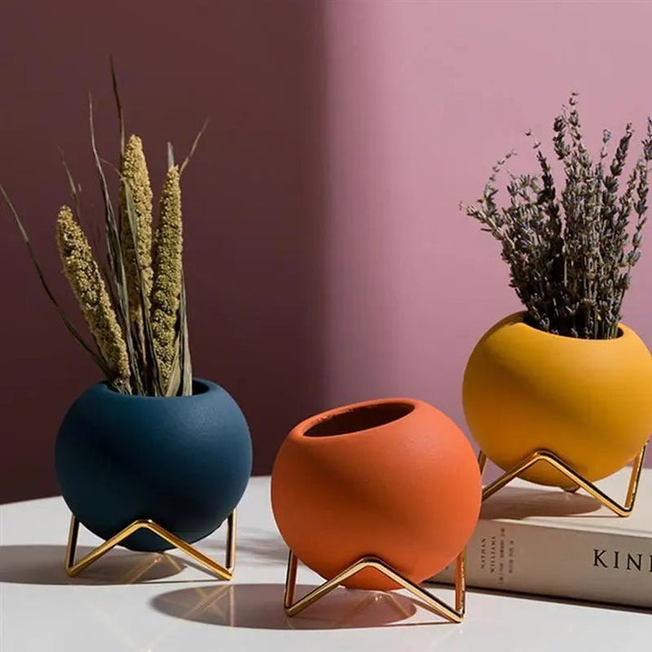 VividNest – Modern Plant Pot Ceramic with Stand